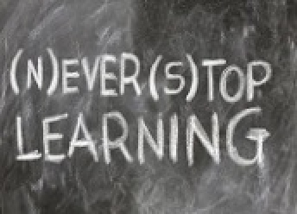Symbolbild für Verwaltungsentwicklung mit dem Text: (N)ever (s)top Learning